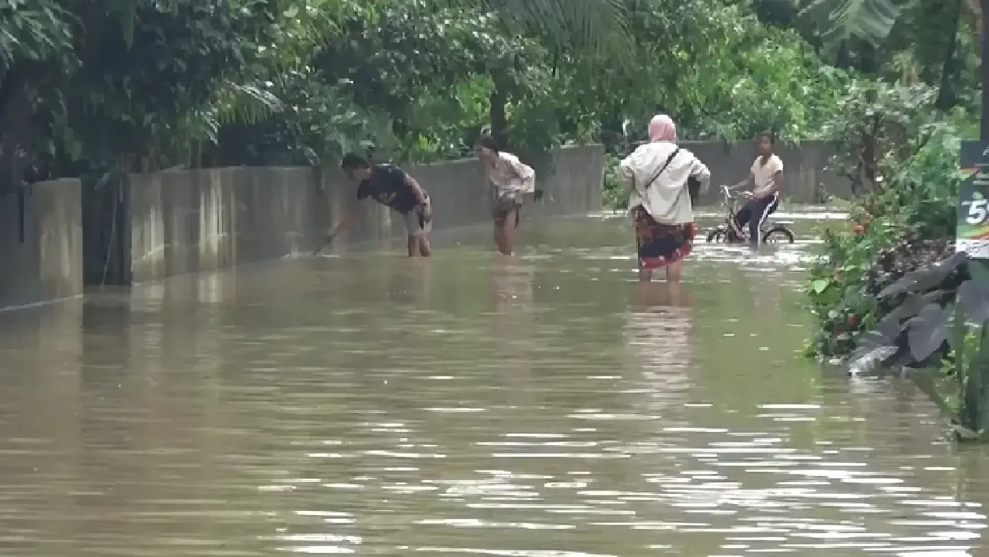Two Satun districts hit by floods after heavy rain Two Satun districts hit by floods after heavy rain