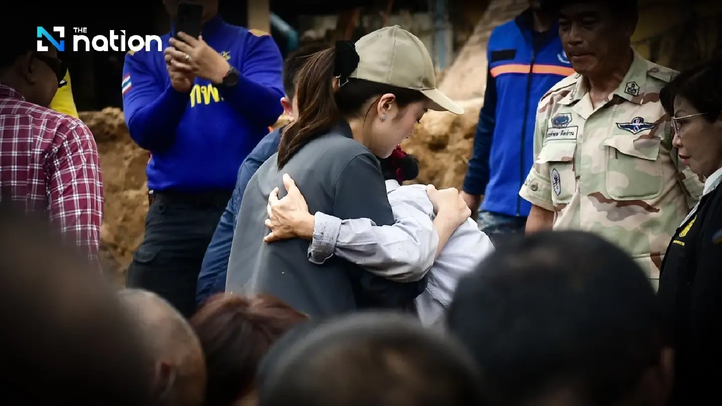 Paetongtarn visits flood-hit areas in Chiang Rai