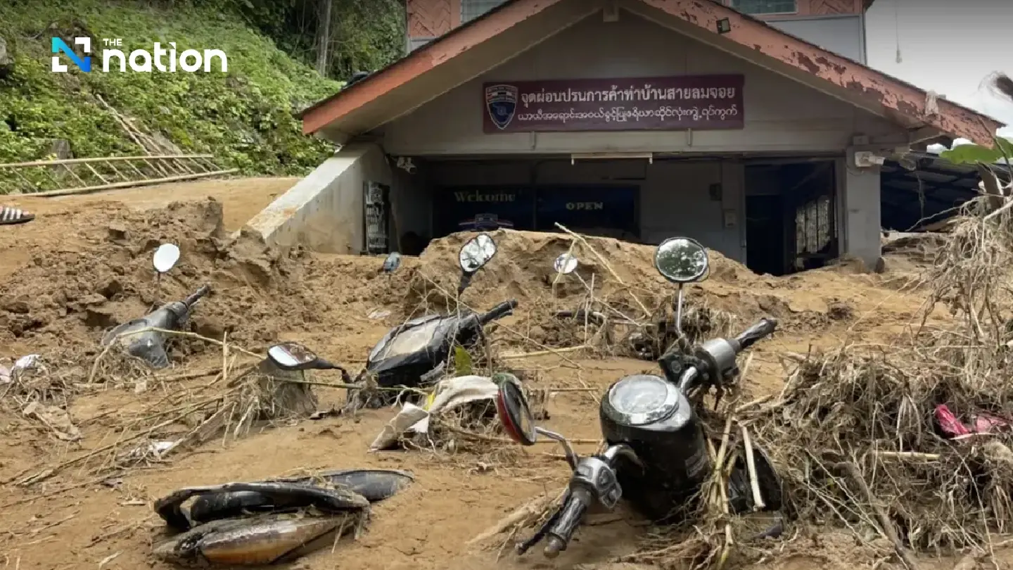 Chiang Rai residents call for help to clear mud after floods