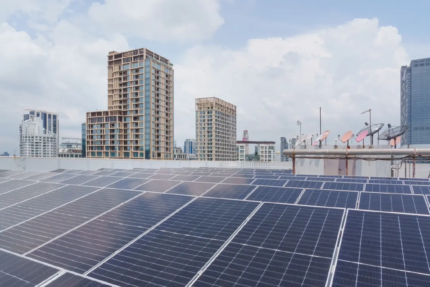 Sindhorn strengthens its leadership in sustainable office development Sindhorn strengthens its leadership in sustainable office development