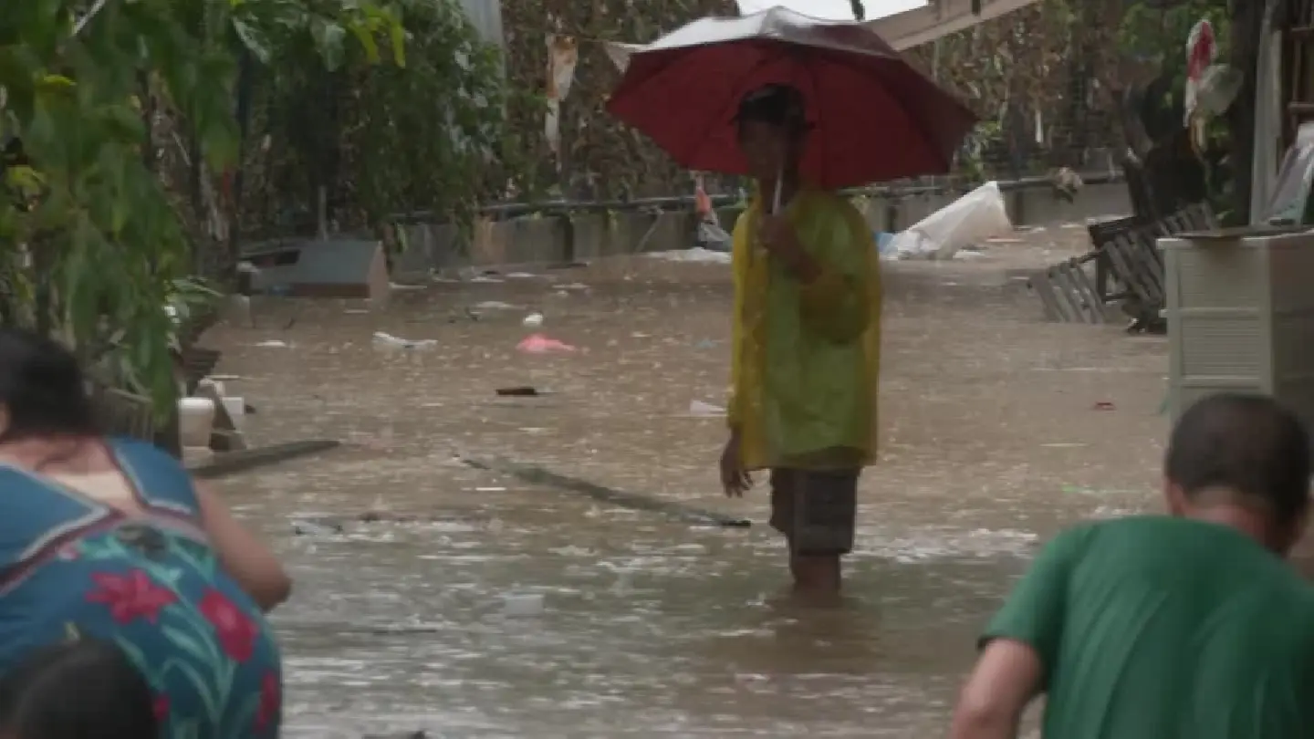 Storm sets off floods and landslides in Philippines, leaving at least 14 dead Storm sets off floods and landslides in Philippines, leaving at least 14 dead