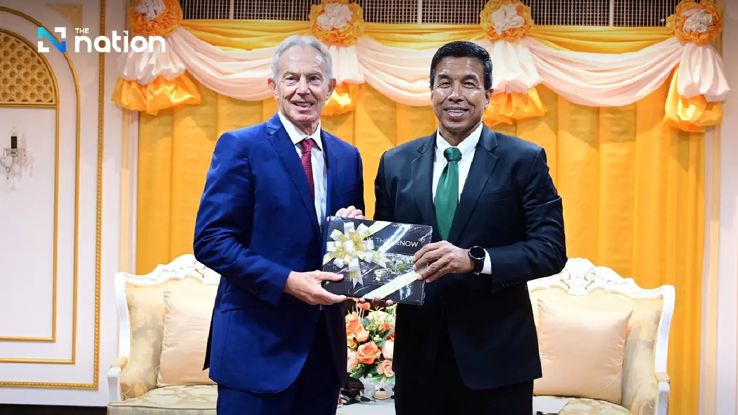 Former British PM discusses technology with Bangkok Governor Former British PM discusses technology with Bangkok Governor