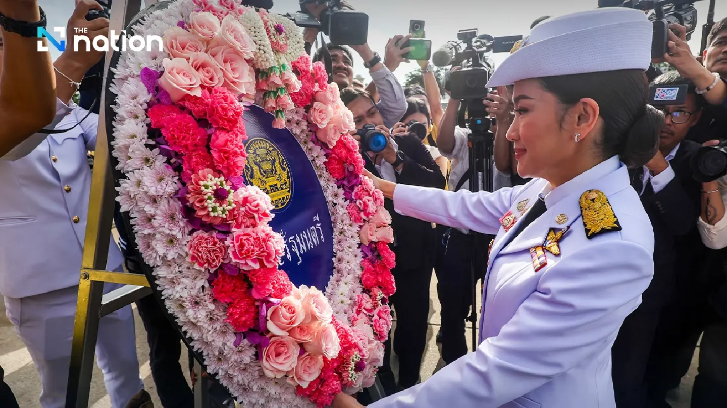 PM leads Cabinet members in paying tribute to King Rama V