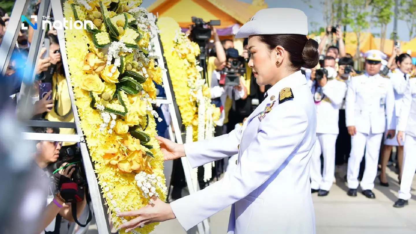 PM and Cabinet members pay respects to King Rama IX PM and Cabinet members pay respects to King Rama IX