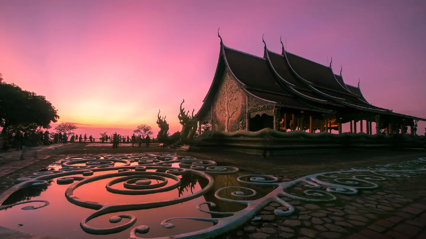 Unveiling the (Many) True Colours of Isan