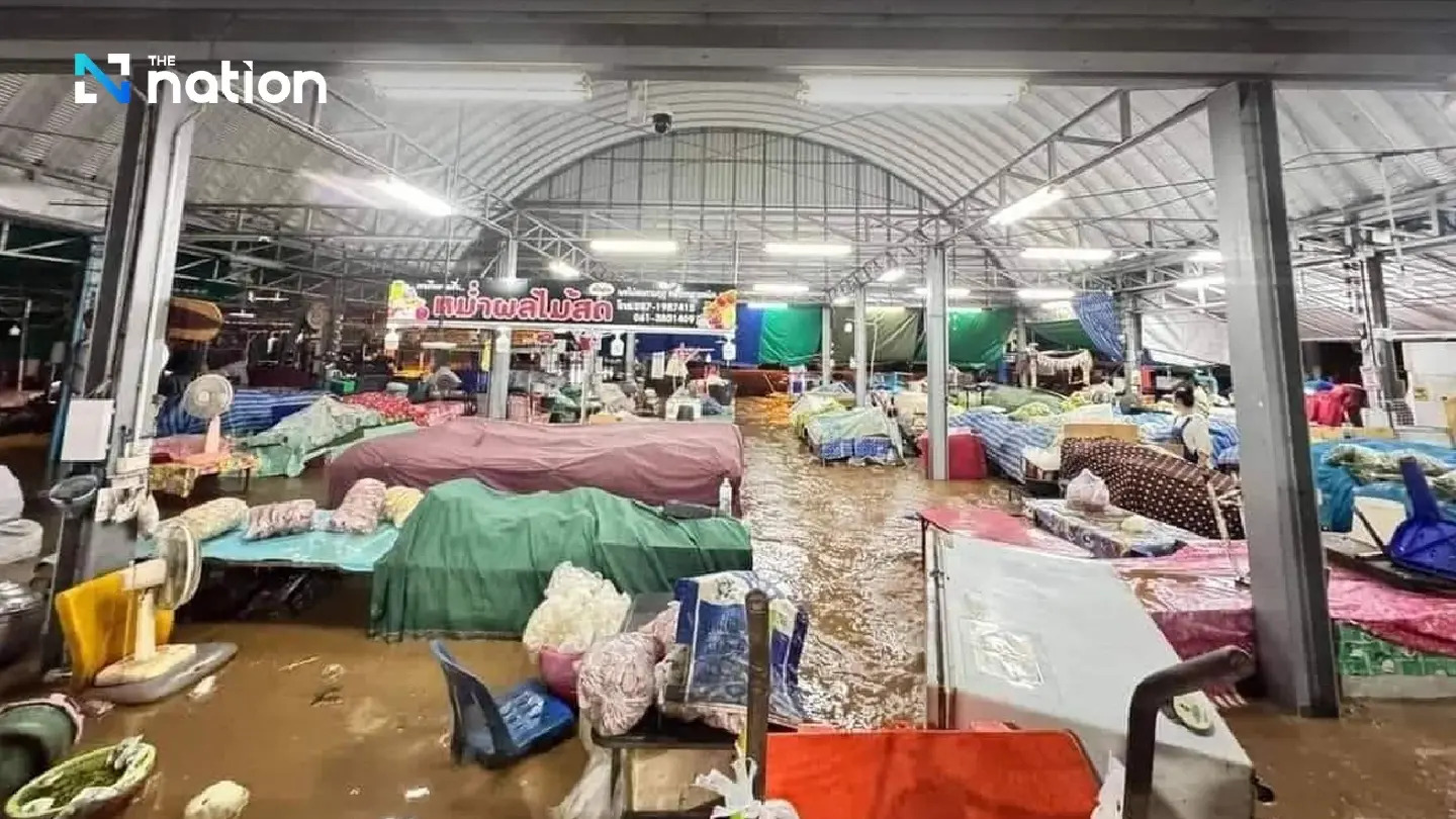 Flash floods wreak havoc in Uthai Thani after 3 hours of heavy rains Flash floods wreak havoc in Uthai Thani after 3 hours of heavy rains