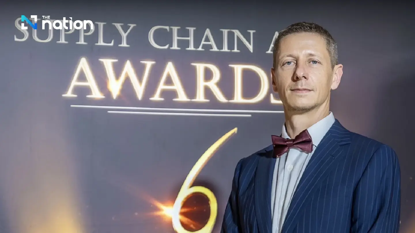 DSV won two Prestigious Awards at Supply Chain Asia Awards 2024 - Supply Chain CEO (3PL) of the Year and Global 3PL of the Year DSV won two Prestigious Awards at Supply Chain Asia Awards 2024 - Supply Chain CEO (3PL) of the Year and Global 3PL of the Year
