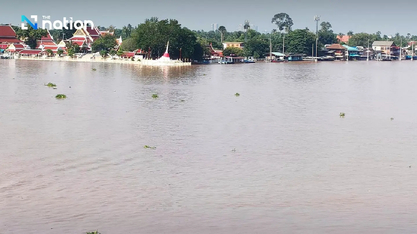 Flood warning issued to Nonthaburi residents living along Chao Phraya River Flood warning issued to Nonthaburi residents living along Chao Phraya River