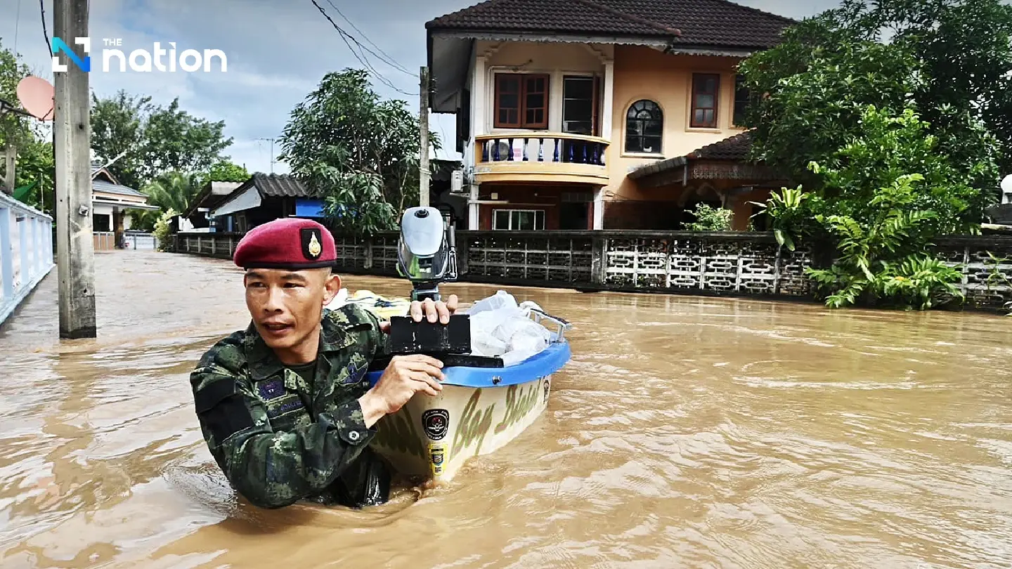 Phumtham tells military to go all-out with rescue efforts as North reels under floods
