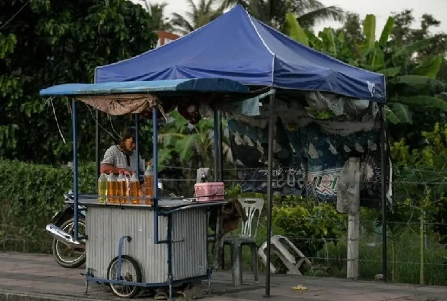 Petrol, diesel smuggled from M'sia sold widely, openly in Thailand's Sg Golok Petrol, diesel smuggled from M'sia sold widely, openly in Thailand's Sg Golok