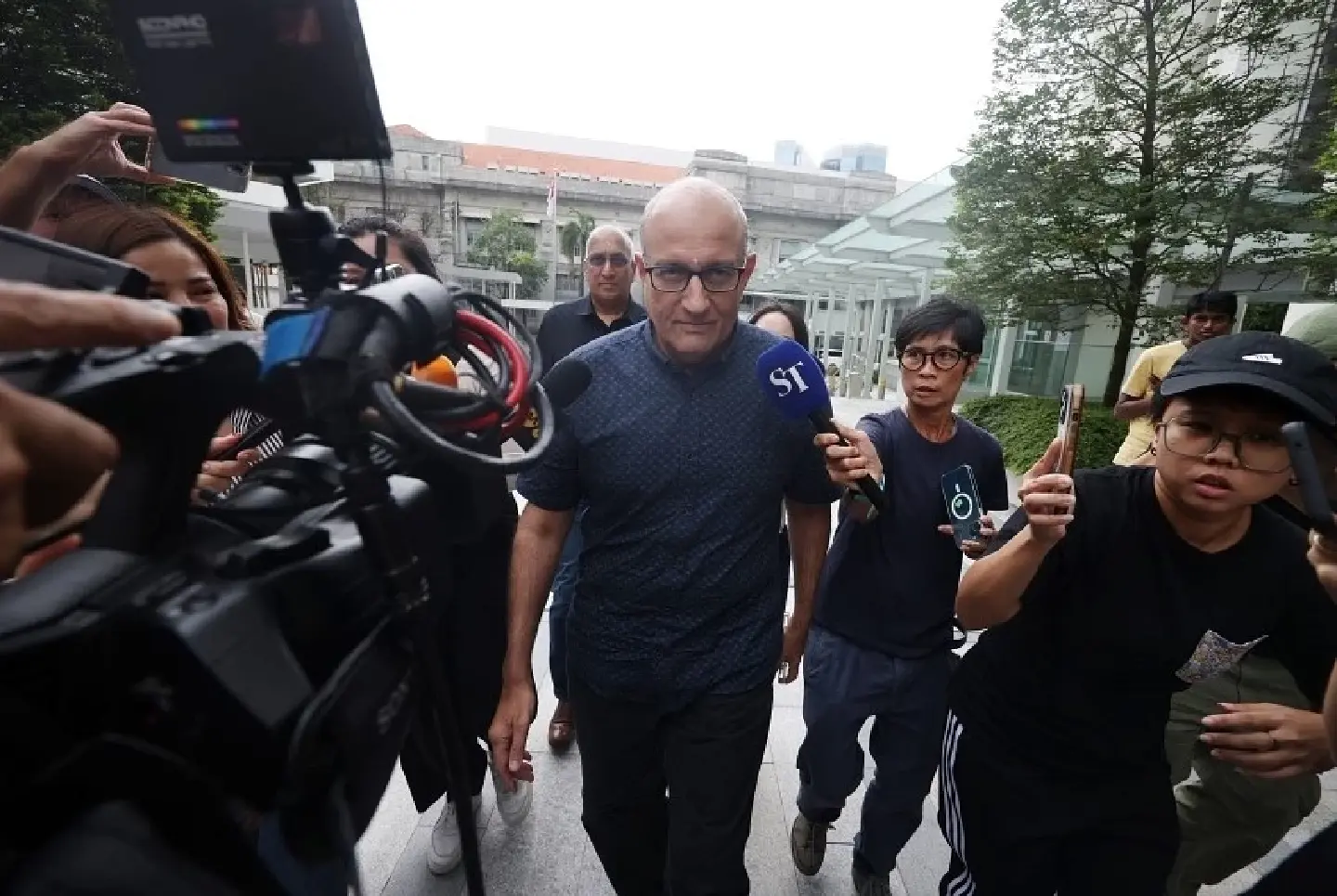 Former Singapore transport minister Iswaran begins 12-month jail term Former Singapore transport minister Iswaran begins 12-month jail term