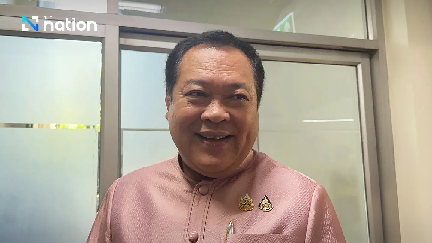 Yingluck must comply with law if she is to return, Thawee says