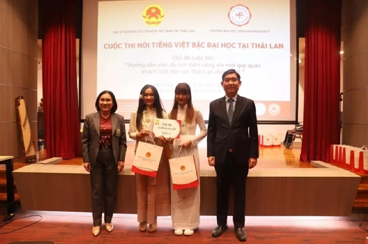 First Vietnamese speaking contest held for university students in Thailand First Vietnamese speaking contest held for university students in Thailand