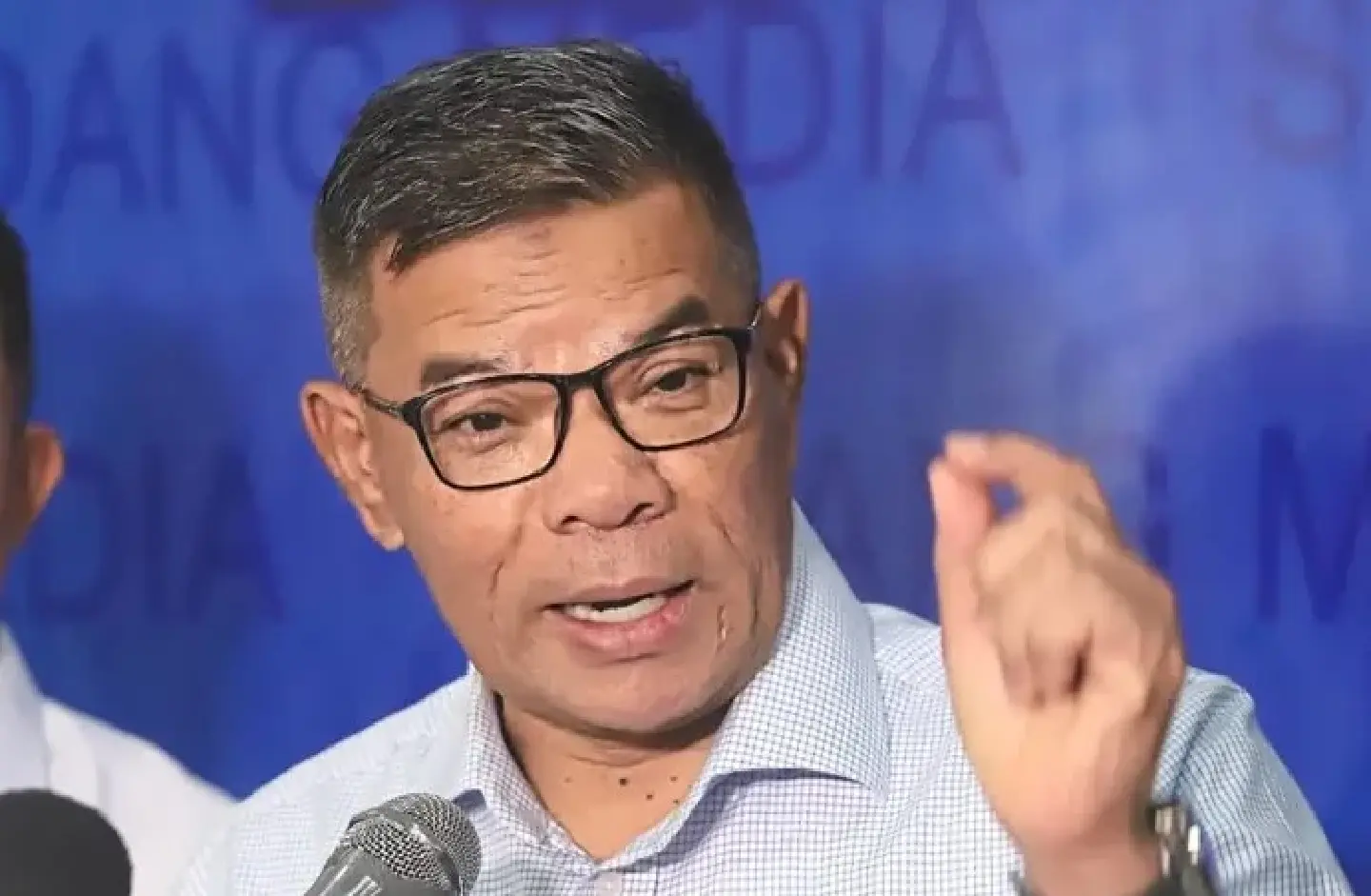Only three official entry points at Kelantan-Thailand border, says Saifuddin Only three official entry points at Kelantan-Thailand border, says Saifuddin