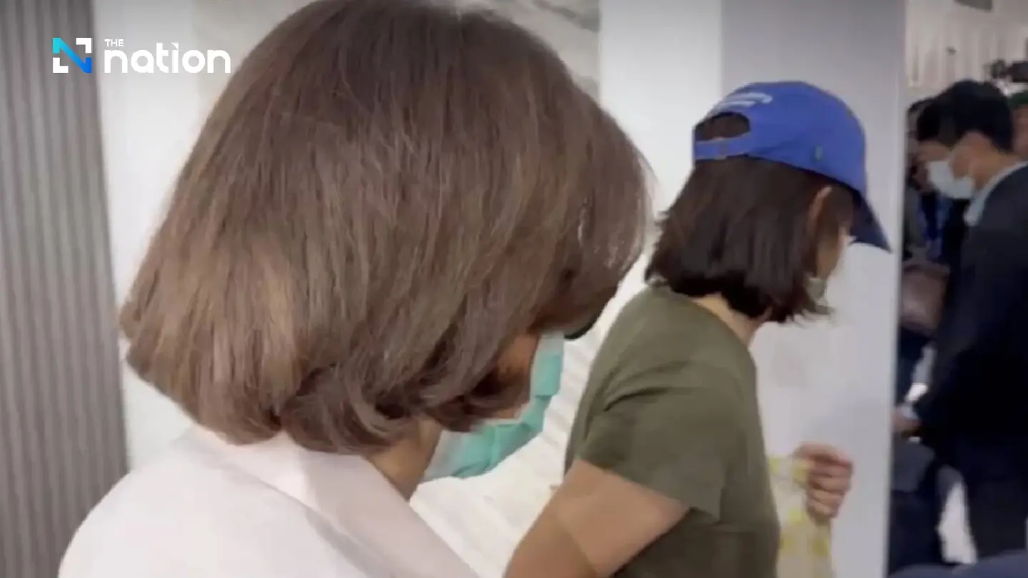 Wife and daughter of wanted Thonburi Hospital founder in police custody