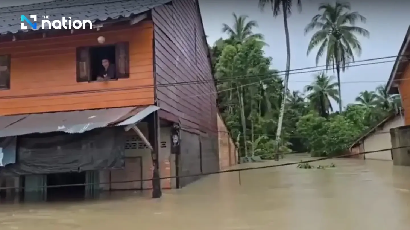 Floods worsen in Narathiwat, 68 schools close amid rising waters Floods worsen in Narathiwat, 68 schools close amid rising waters