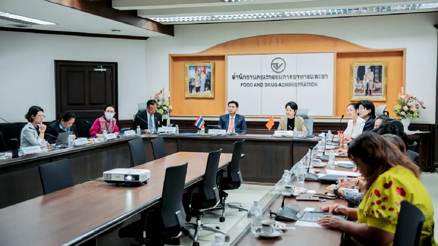 FDA and Chinese officials discuss regulations on safe food products FDA and Chinese officials discuss regulations on safe food products