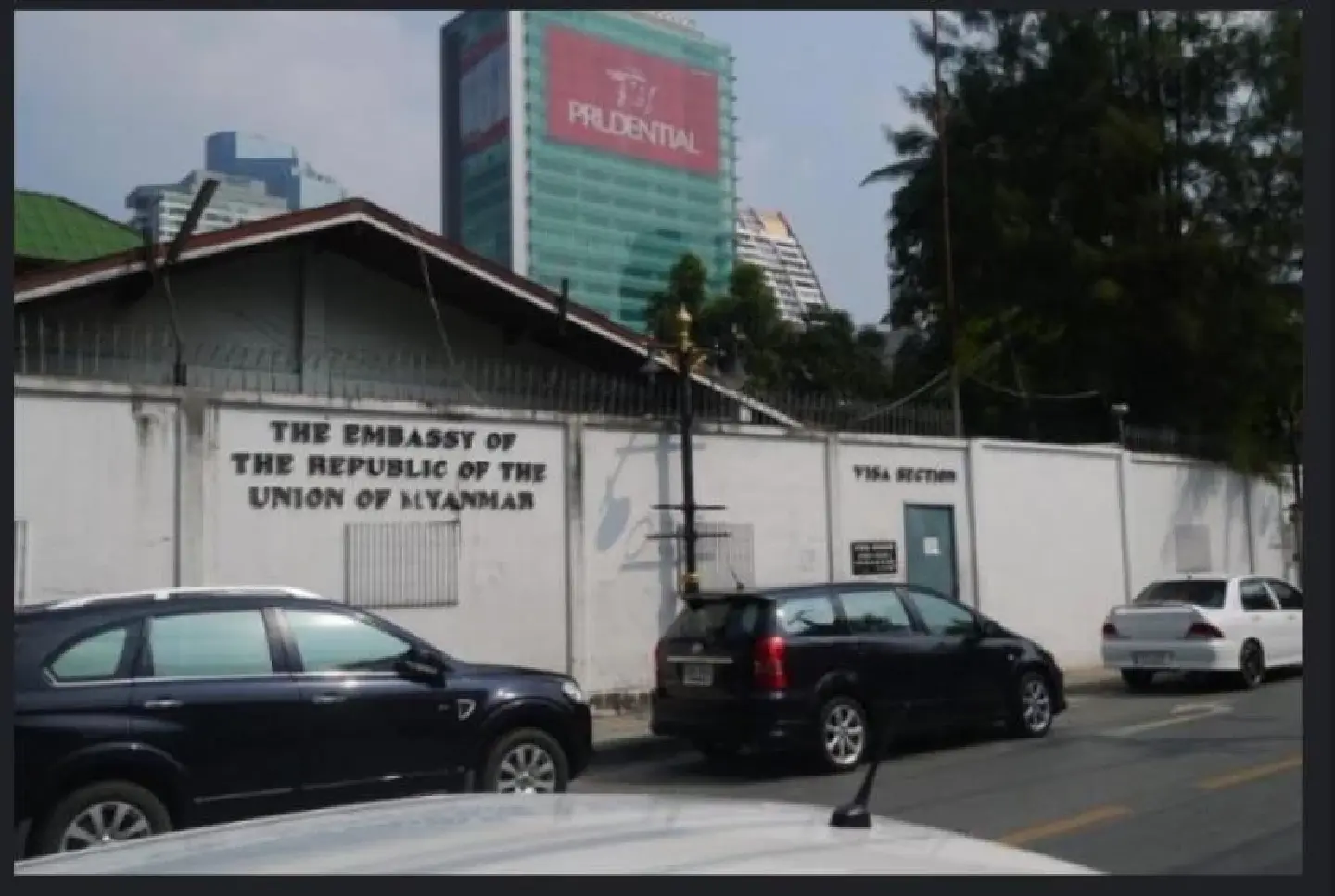 Myanmar Embassy in Thailand denies 1,800-baht slip fee for 2-year work permit