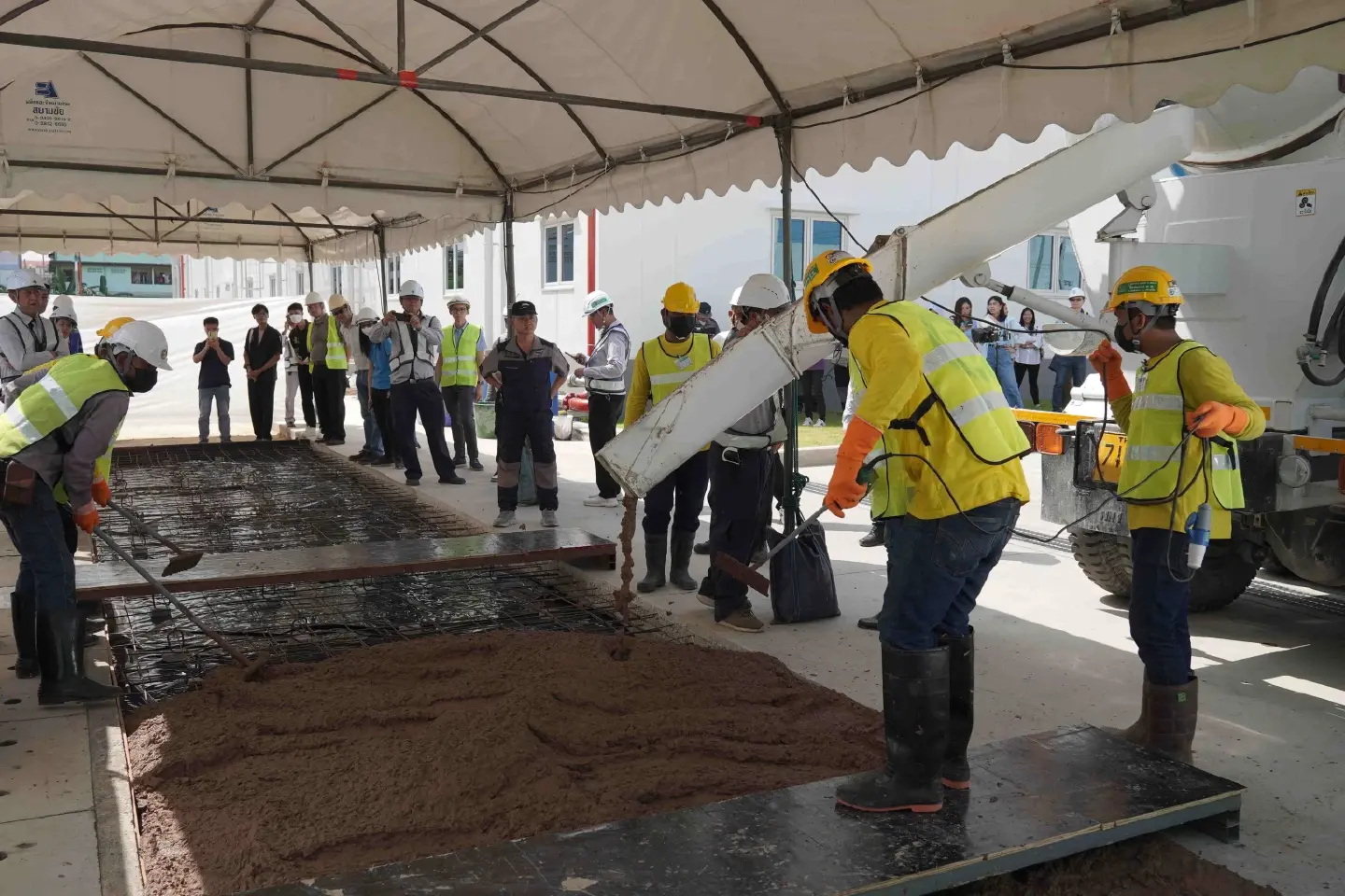 SCG partners with SIIT to pilot Cement-Free Low-Carbon Concrete Project SCG partners with SIIT to pilot Cement-Free Low-Carbon Concrete Project