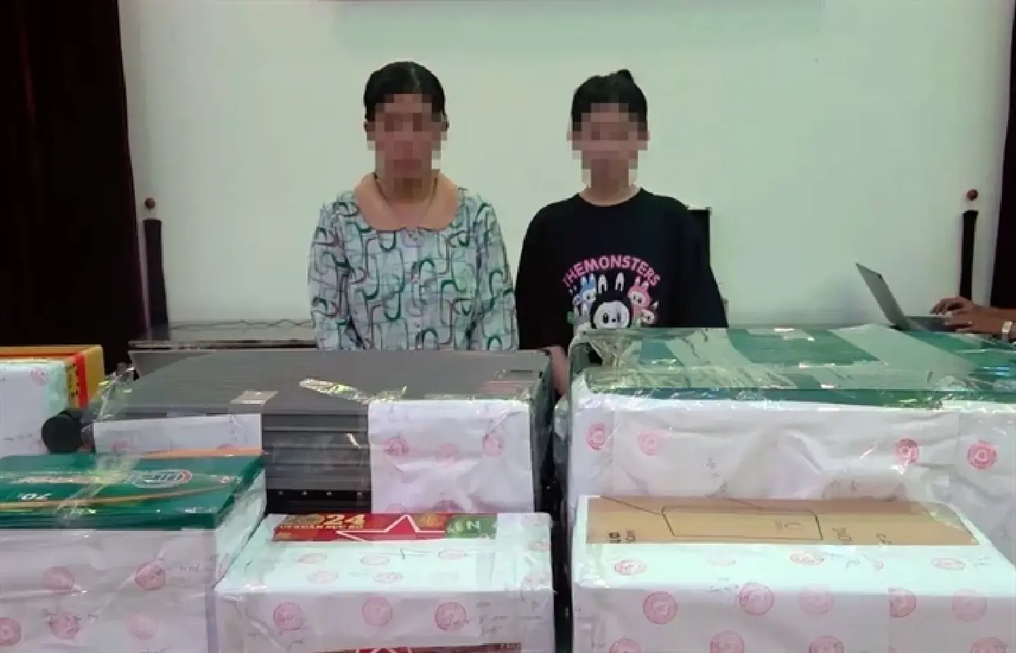 1,200 linked to drug case with 4 flight attendants in Vietnam to face charges