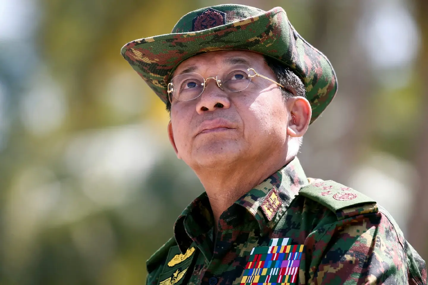 Myanmar and Thailand at the Crossroads Myanmar and Thailand at the Crossroads