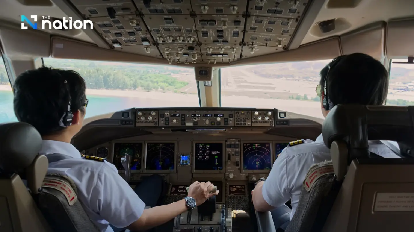 Thai pilots oppose permission for foreigners to fly domestic routes