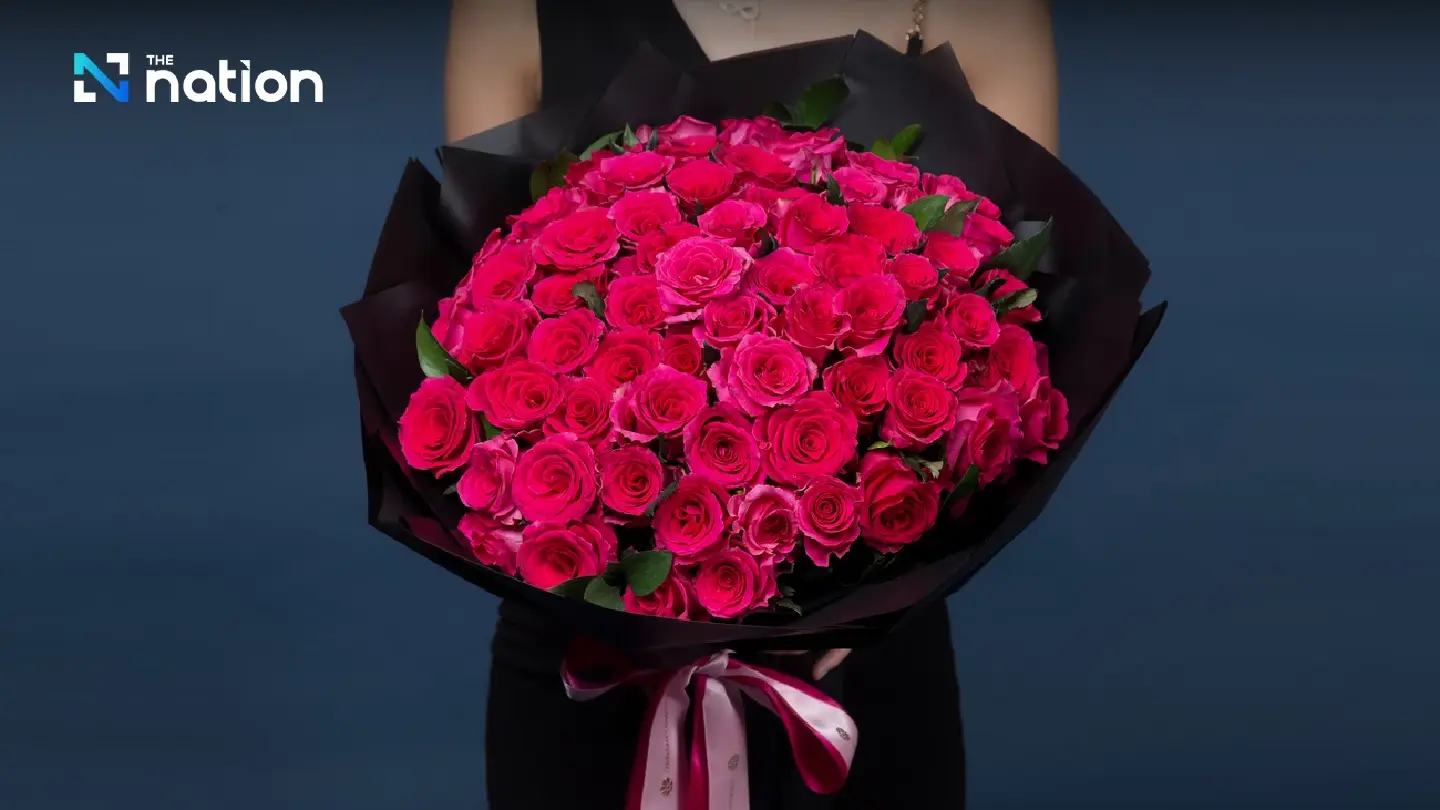 Why men give women flowers: The truth behind this romantic gesture