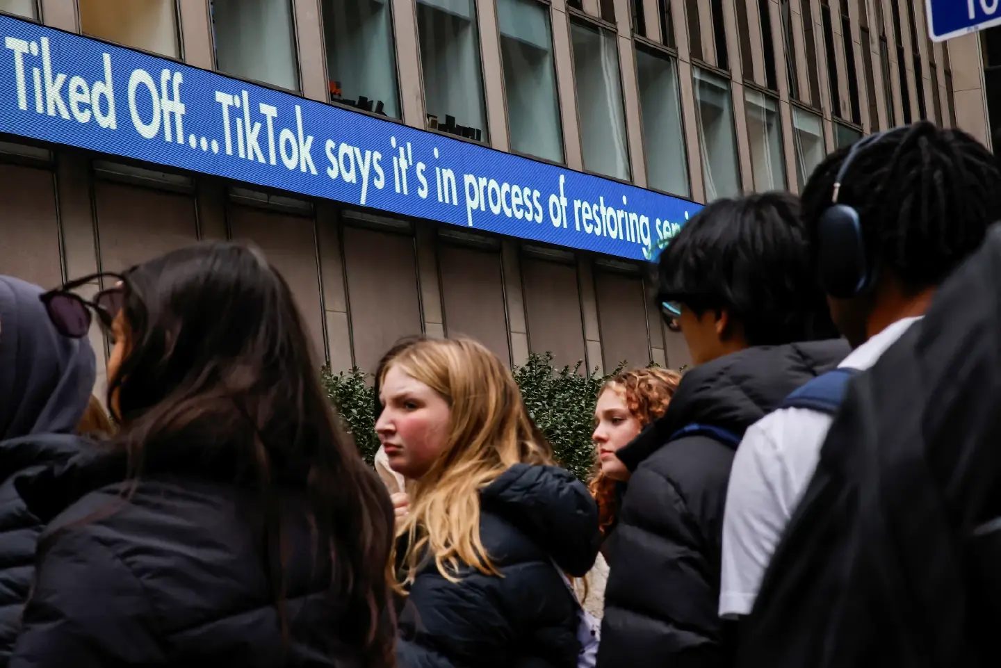 TikTok restores US service following Trump's promised executive order TikTok restores US service following Trump's promised executive order