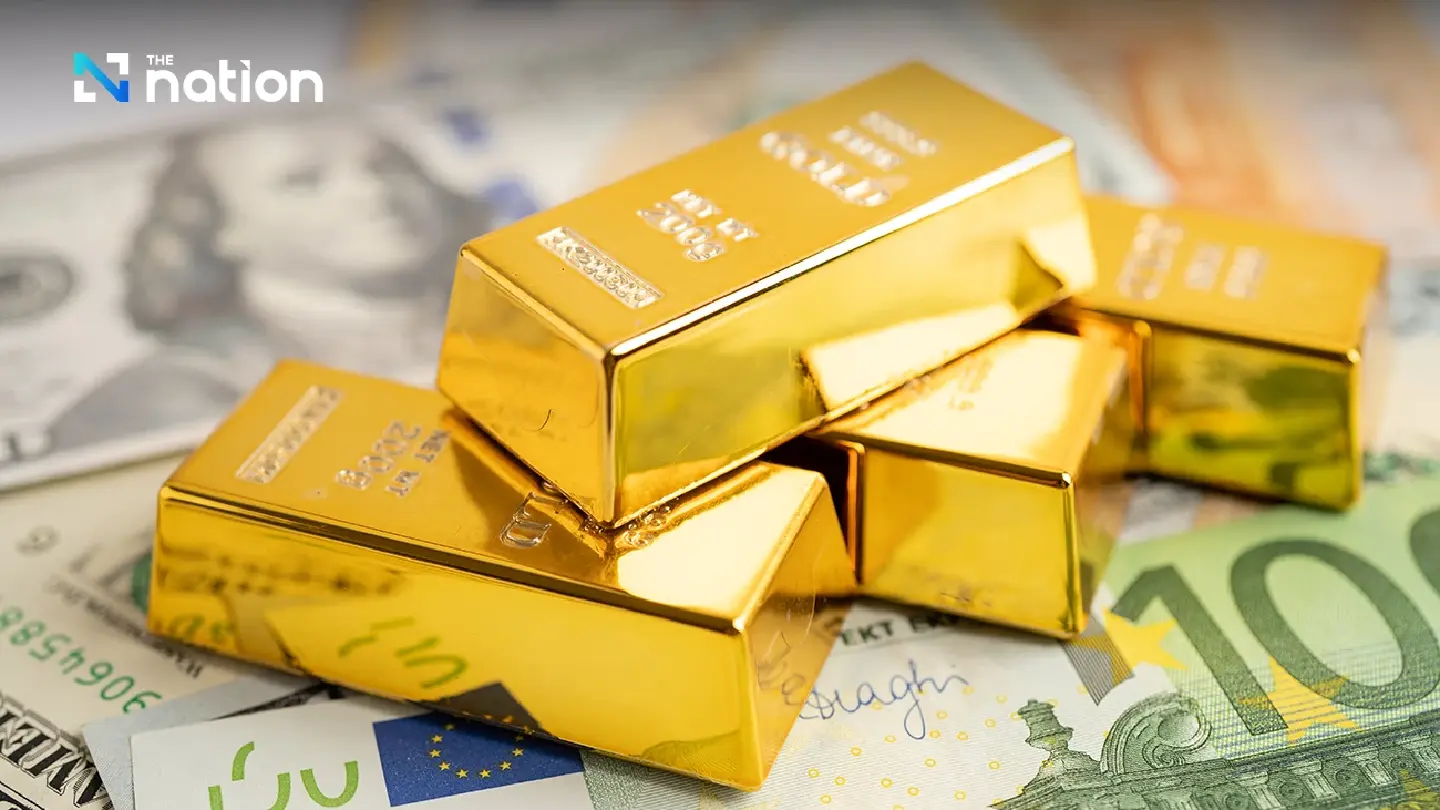 Gold prices near all-time high due to a weaker dollar and Trump uncertainty Gold prices near all-time high due to a weaker dollar and Trump uncertainty