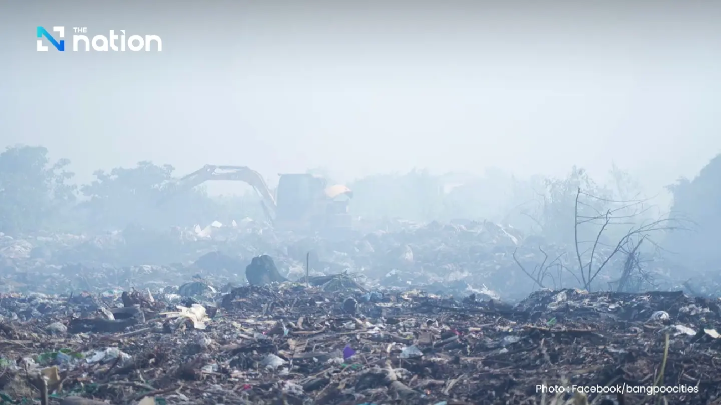 Smoke pouring from Samut Prakan landfill after two-day firefight Smoke pouring from Samut Prakan landfill after two-day firefight