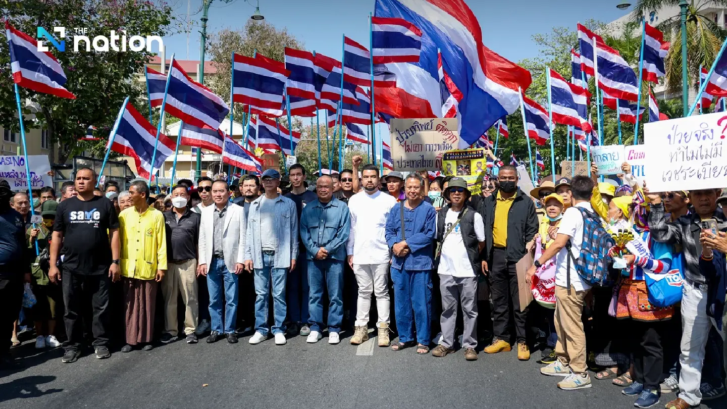 Thaksin’s opponents rally to demand his reimprisonment Thaksin’s opponents rally to demand his reimprisonment