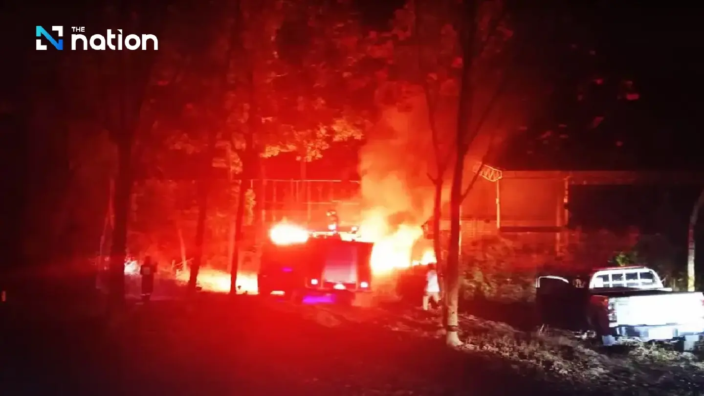 Fire set at abandoned chemical waste plant in Rayong Fire set at abandoned chemical waste plant in Rayong