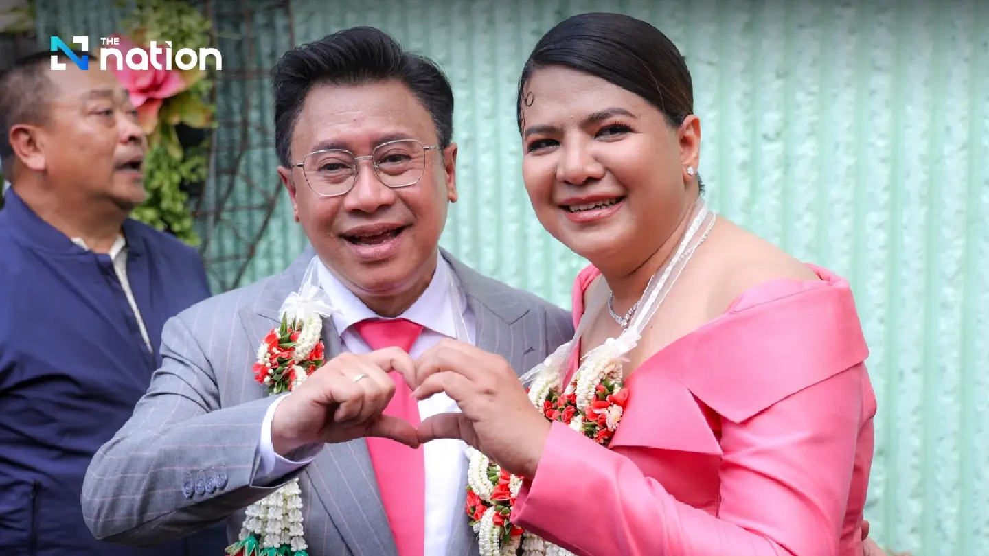 Jakrapob ties the knot with his longtime partner Supraipol Jakrapob ties the knot with his longtime partner Supraipol