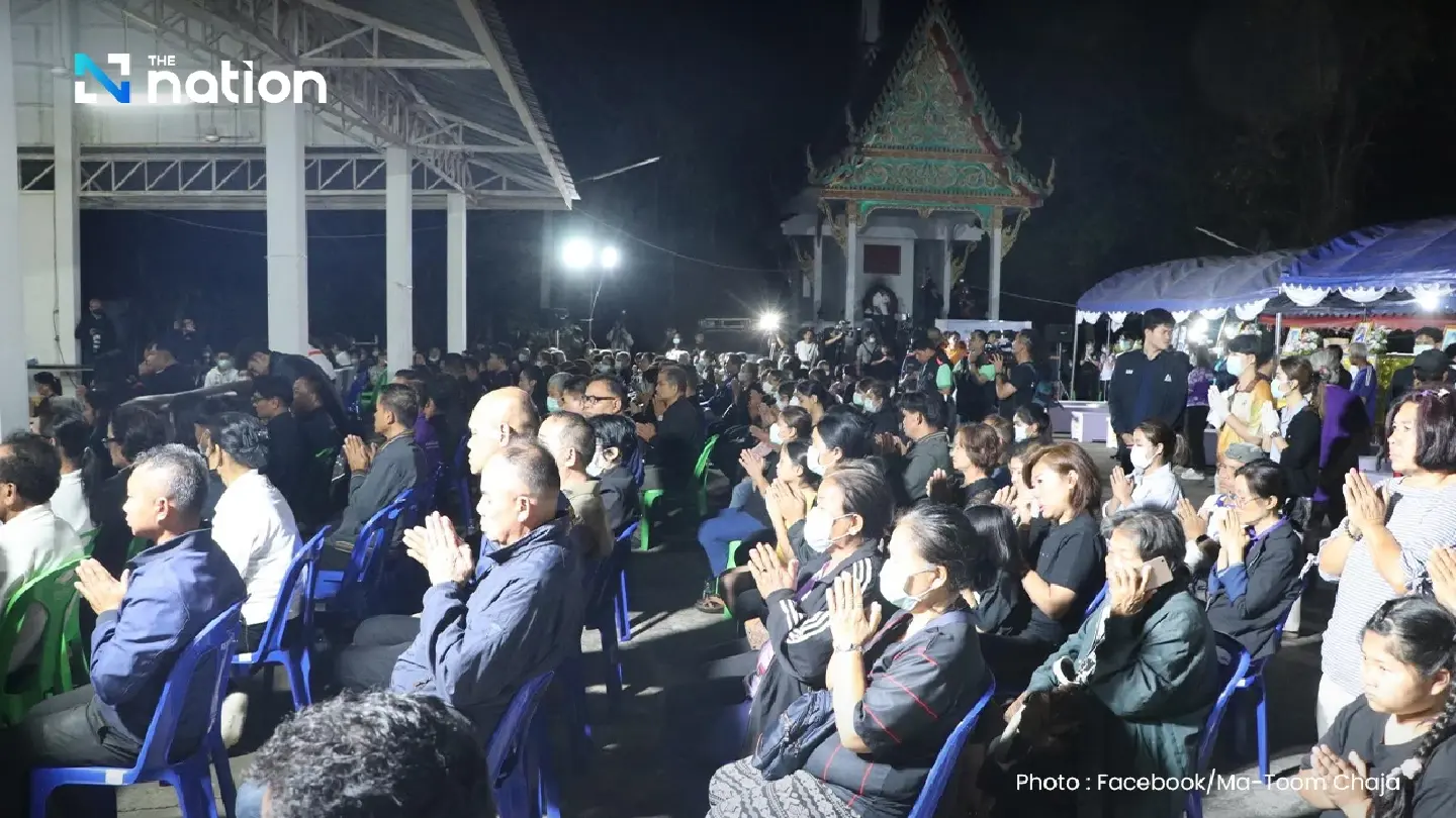 Relatives mourn 18 victims of Prachin Buri fatal bus crash