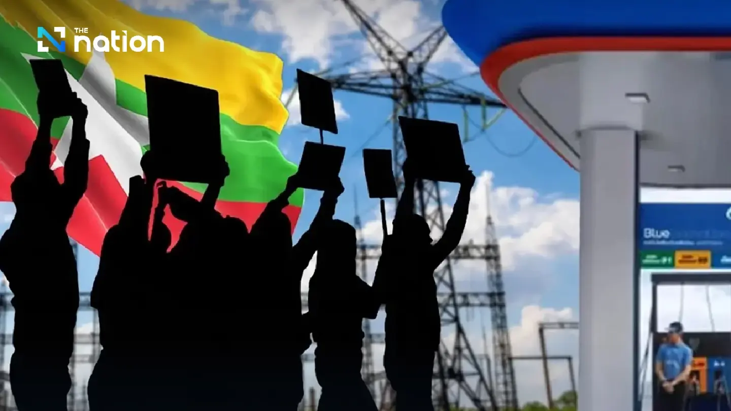 Thousands in Myanmar march to Tak border to protest against power cut Thousands in Myanmar march to Tak border to protest against power cut