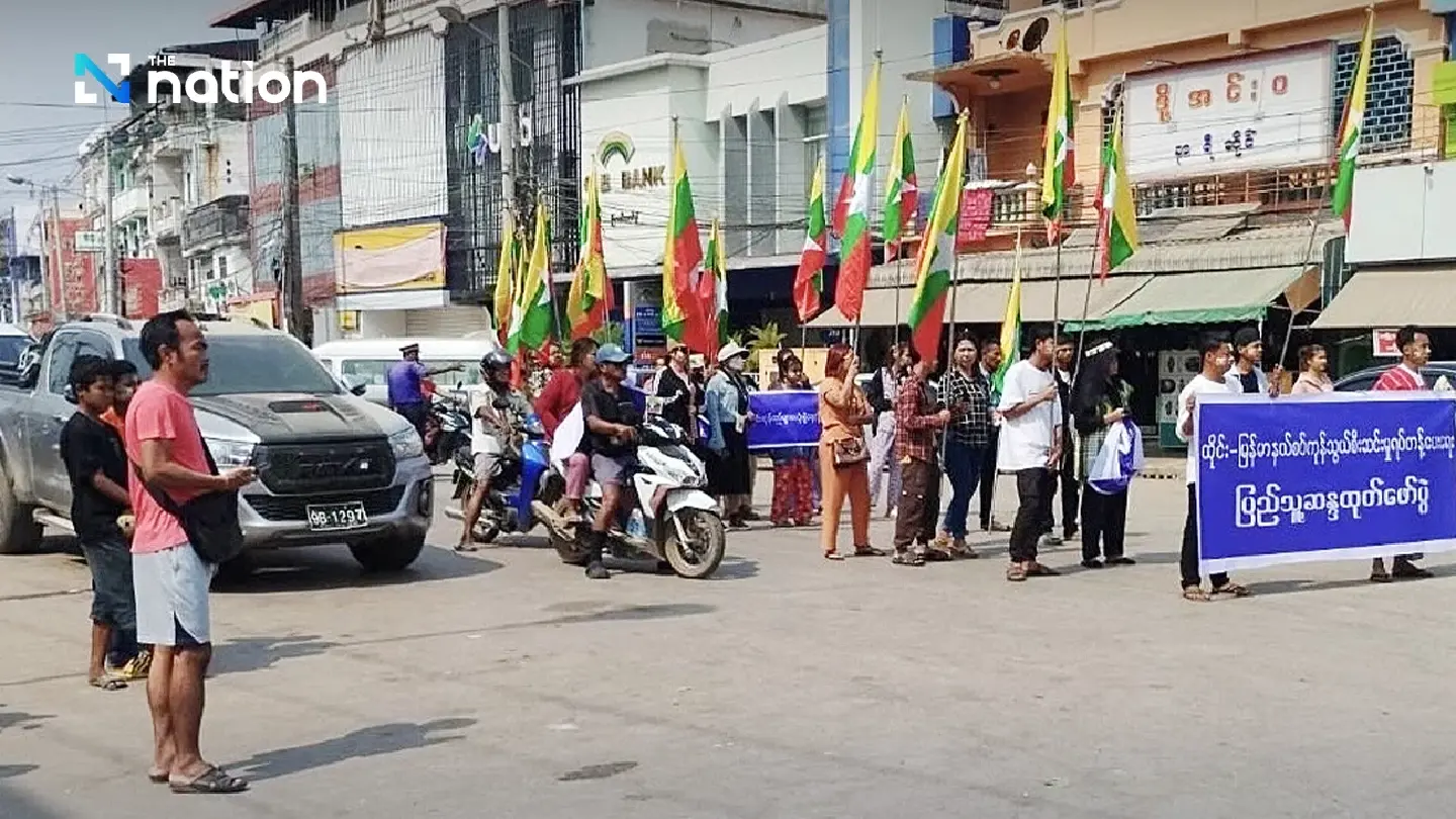 Myanmar protesters urge closing of Friendship Bridges Myanmar protesters urge closing of Friendship Bridges