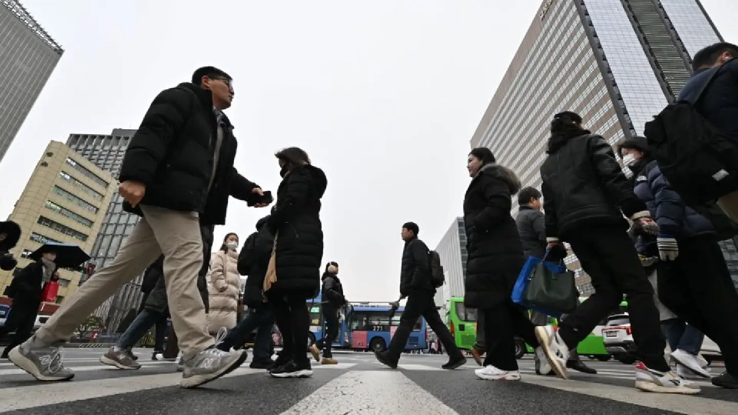 Why Koreans don’t apologize when bumping into others Why Koreans don’t apologize when bumping into others