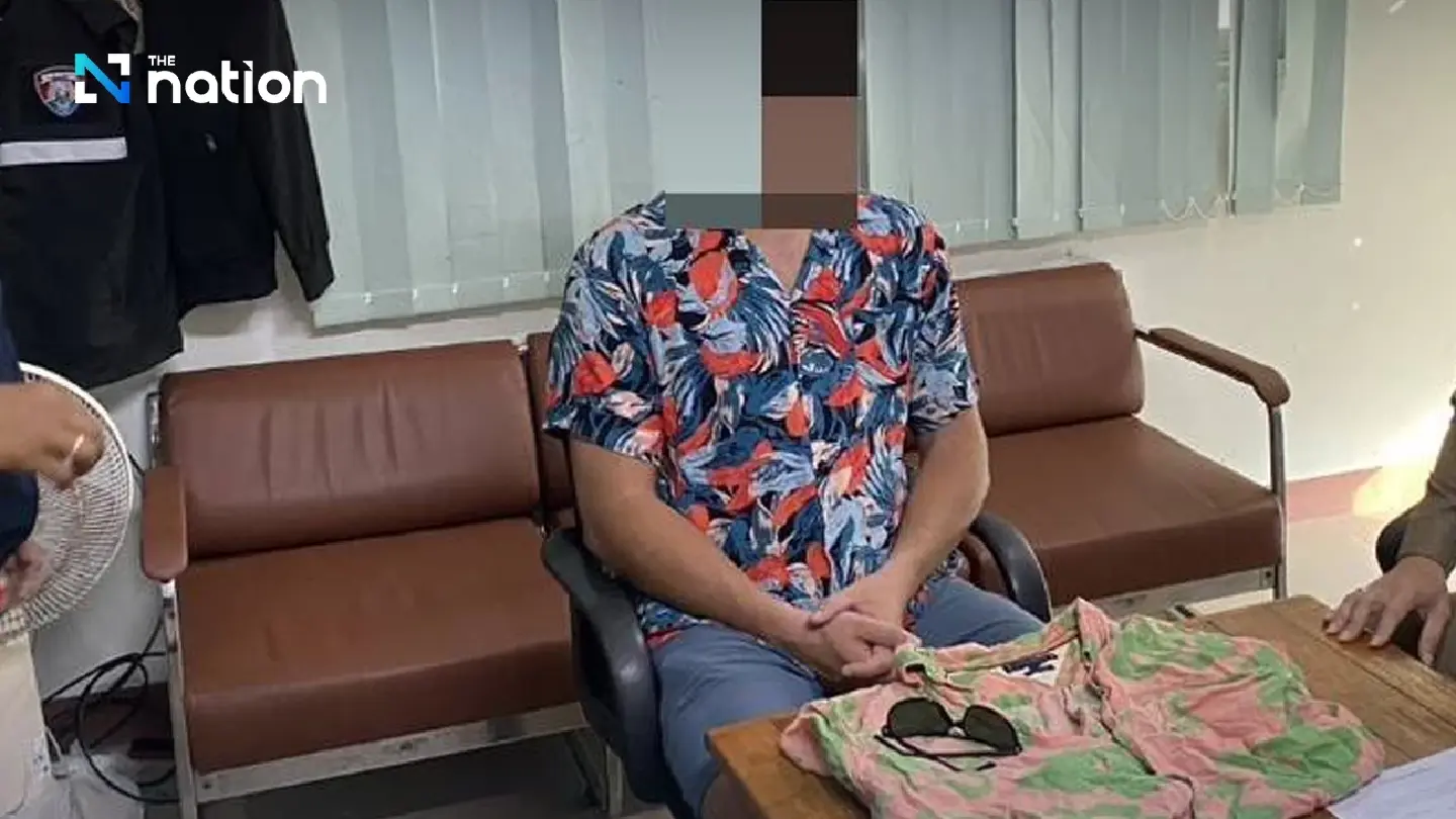 Snorting in full sight: Phuket cops nab Swiss man for public drug use Snorting in full sight: Phuket cops nab Swiss man for public drug use