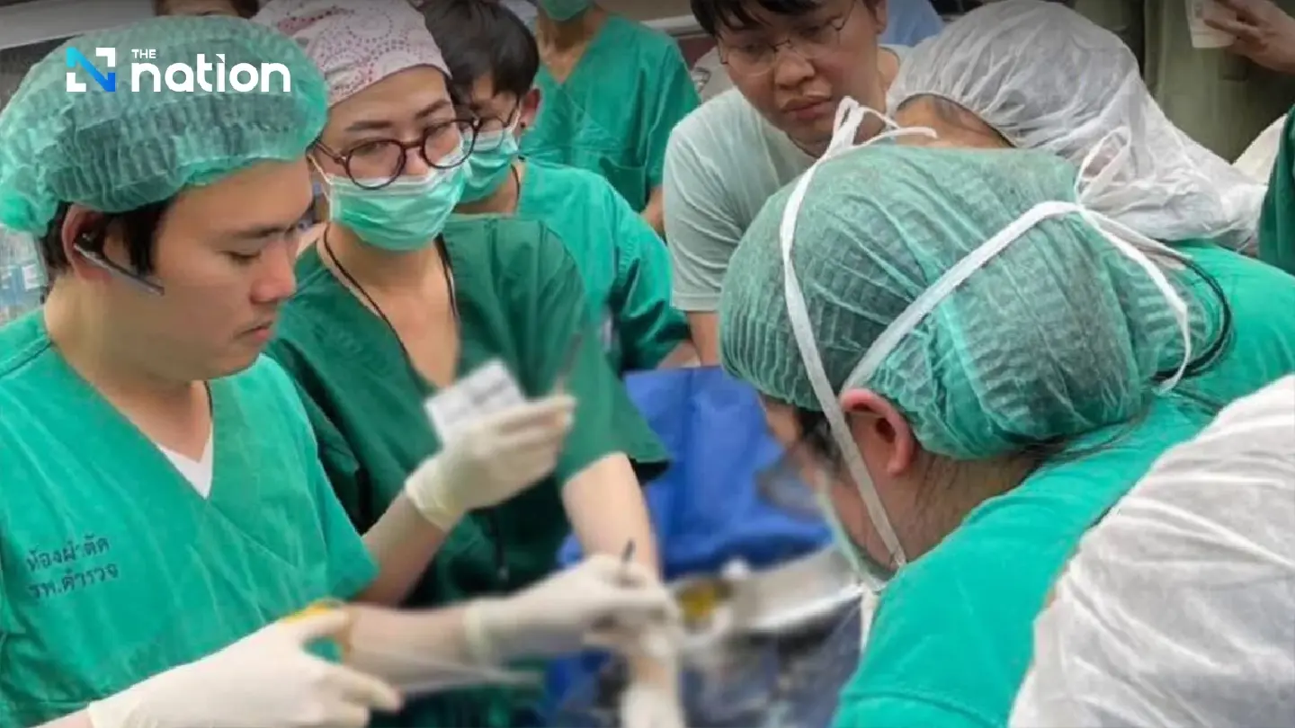 Praise for Police Hospital team performing outdoor surgery after quake