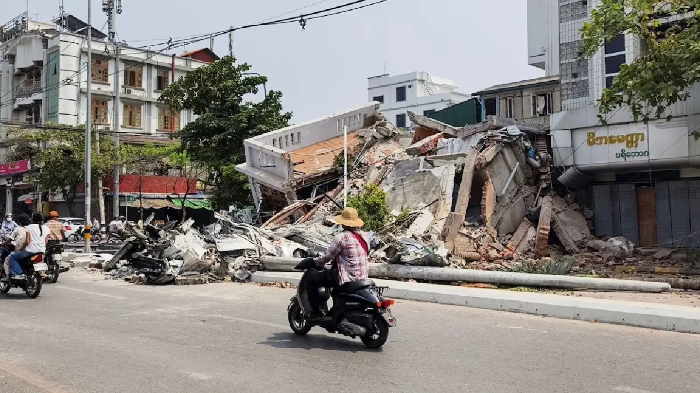 Myanmar quake death toll passes 1,600, as junta lets in foreign rescuers Myanmar quake death toll passes 1,600, as junta lets in foreign rescuers
