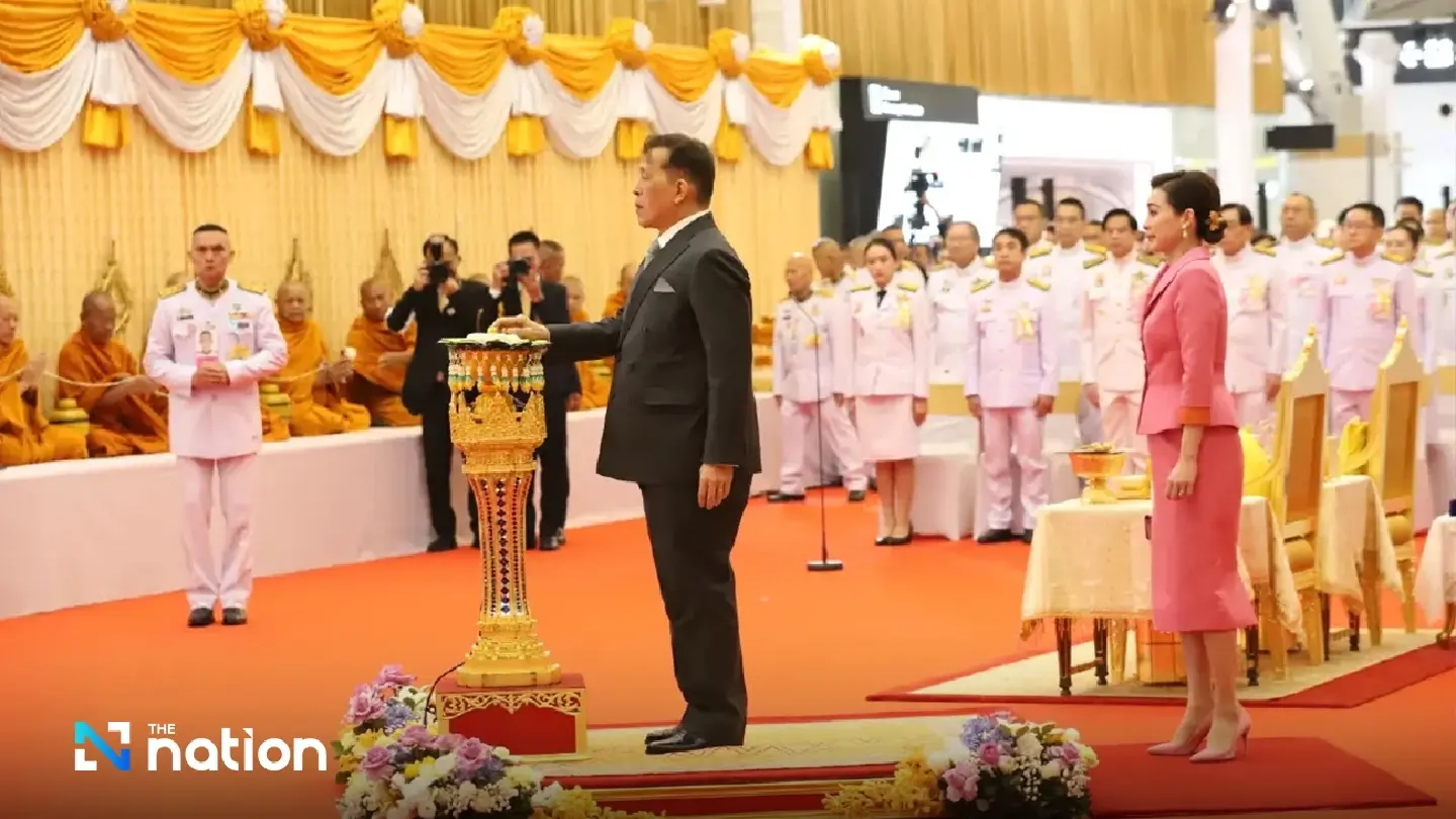 King and Queen anoint new terminal and runway at Suvarnabhumi