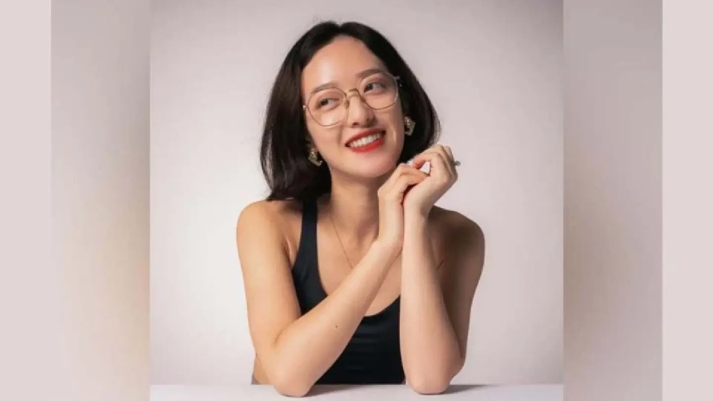 Singapore woman offers $2,000 bounty to find life partner