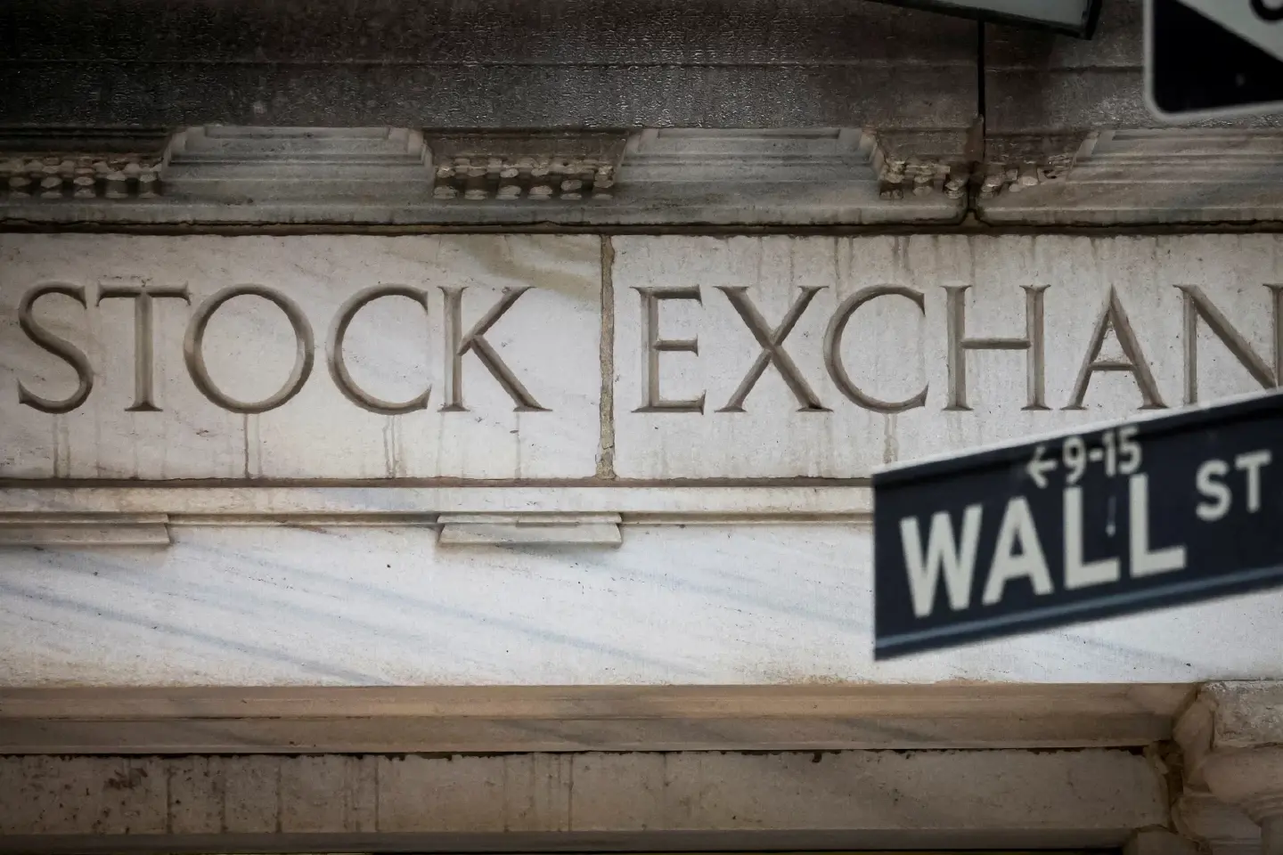 US stock market loses $4 trillion in value as Trump plows ahead on tariffs
