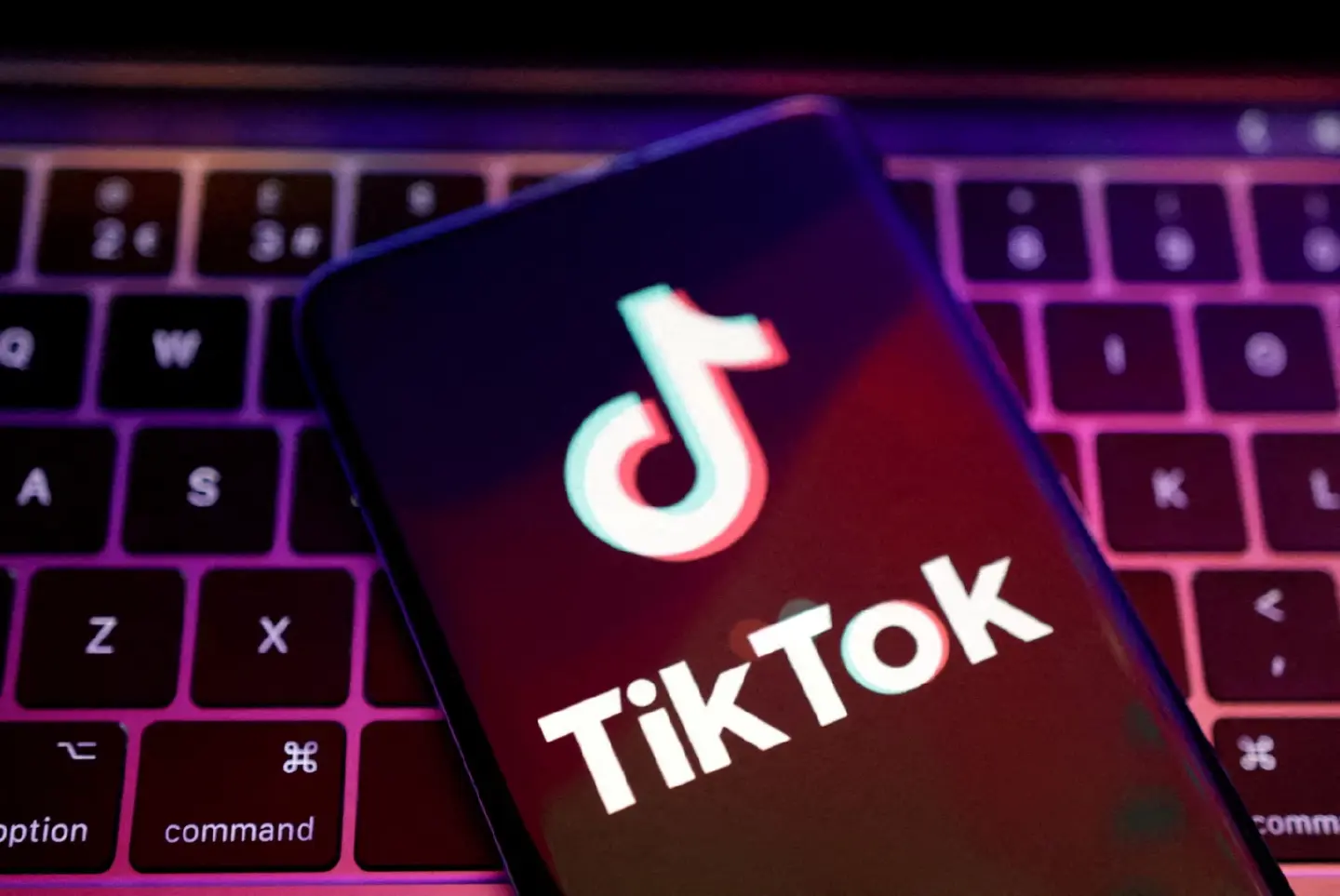 Trump says US talking to four different groups on sale of TikTok