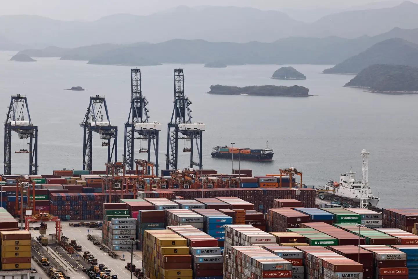 China warns countries against striking trade deals with US at its expense China warns countries against striking trade deals with US at its expense