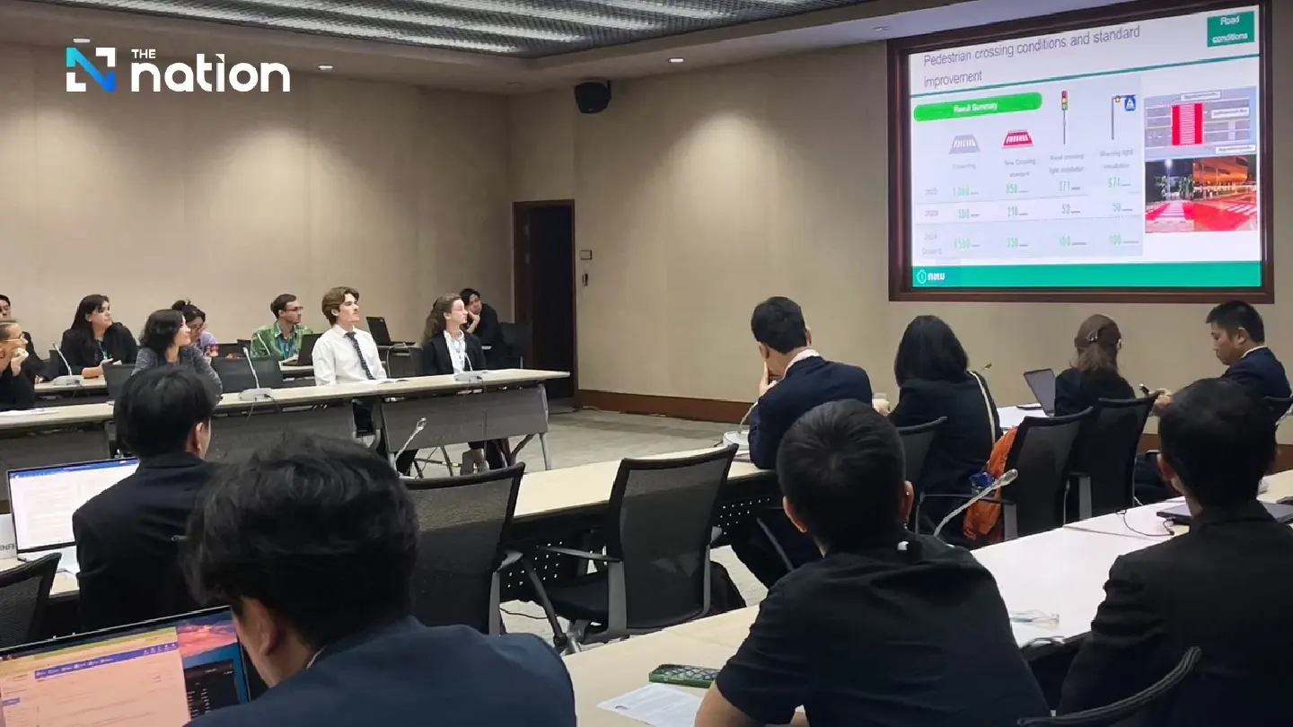 Chadchart Sittipunt addresses urban transport at UNESCAP session