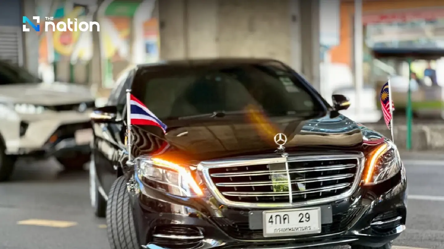 Thaksin meets Anwar, Myanmar junta leader at Bangkok hotel amid tight security Thaksin meets Anwar, Myanmar junta leader at Bangkok hotel amid tight security