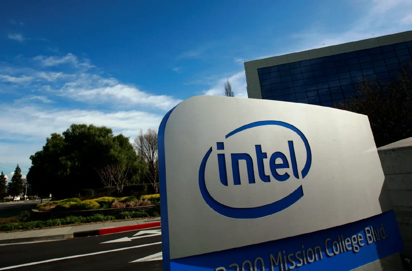 Intel to cut over 20% of workforce, Bloomberg News reports Intel to cut over 20% of workforce, Bloomberg News reports
