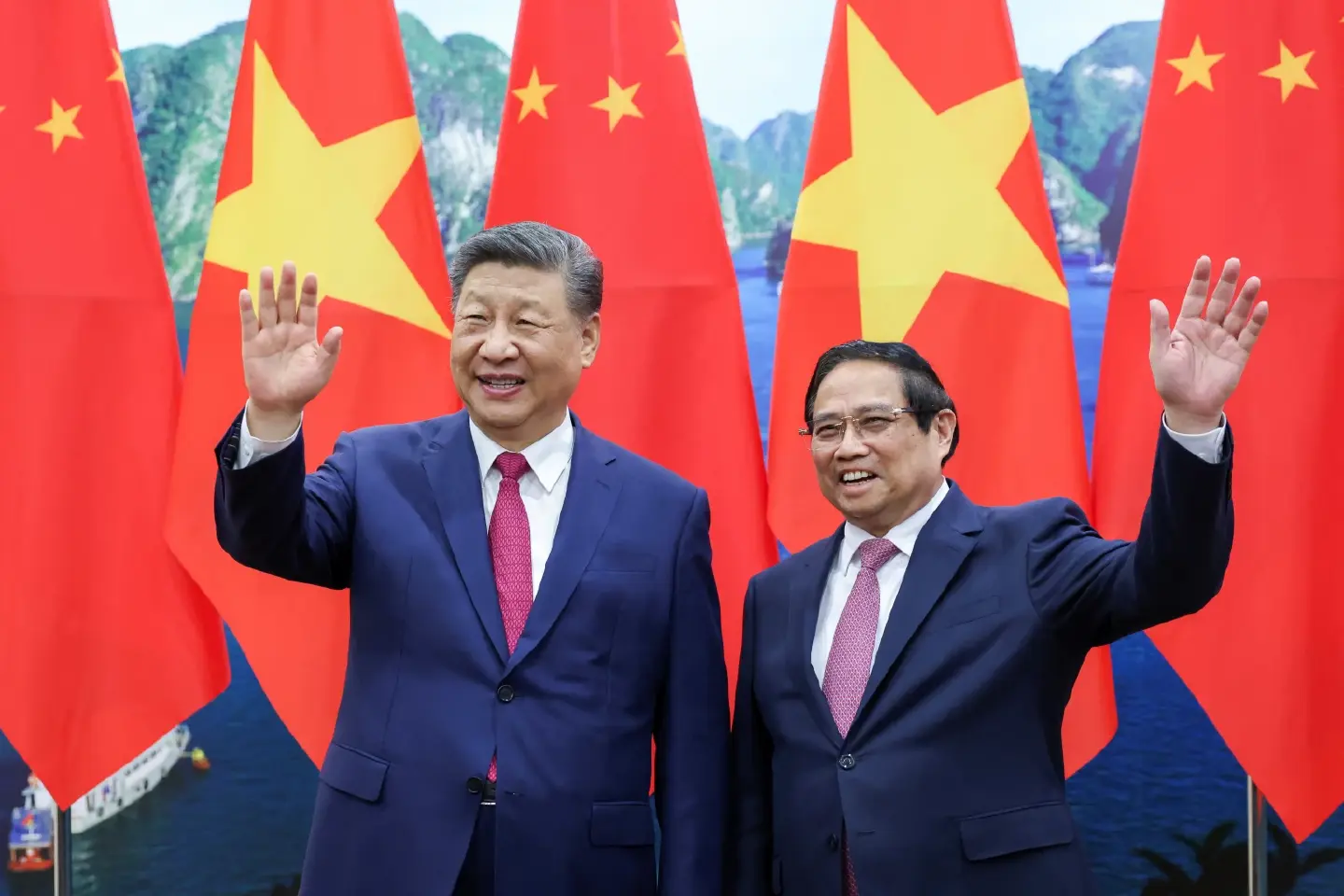 China's President Xi makes state visit to Vietnam China's President Xi makes state visit to Vietnam