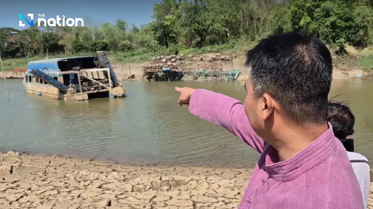 Sinking of aquatic weed-collecting boat at Kiu Lom Dam goes viral Sinking of aquatic weed-collecting boat at Kiu Lom Dam goes viral